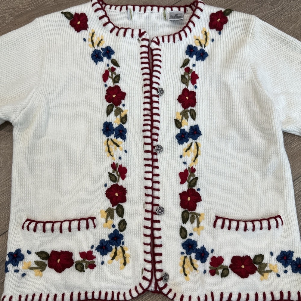 Grandma Knit Floral Cardigan Sweater Womens Medium Cream Embroidered Cottagecore